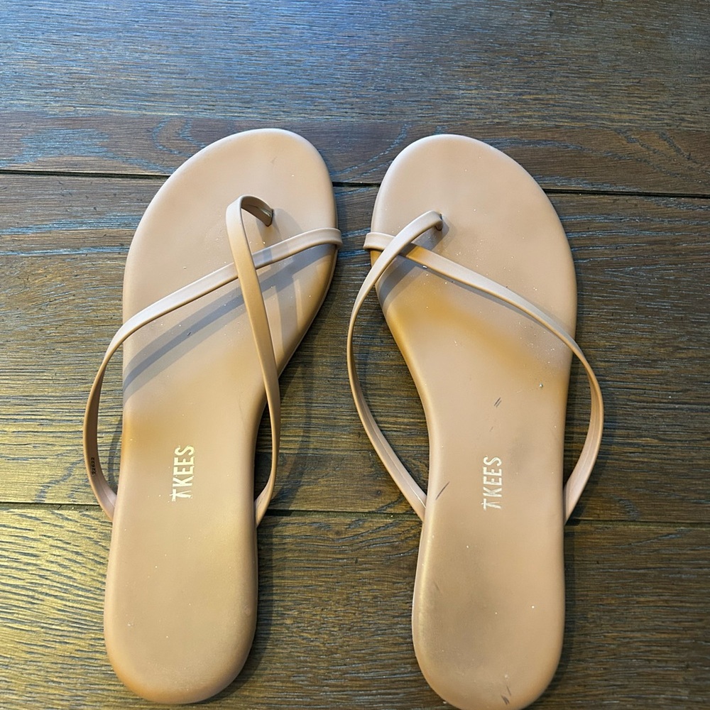 TKEES Women's Tan Sandal Flip Flop sz 10